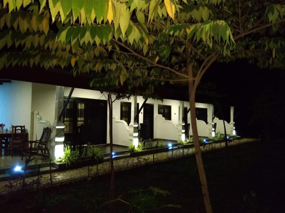 Amron Resort Sigiriya Luaran gambar
