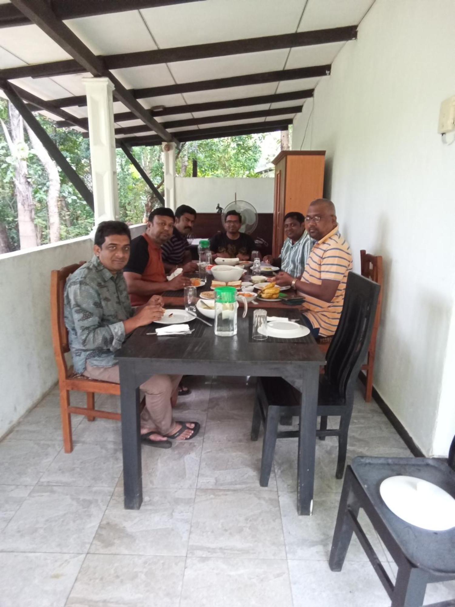 Amron Resort Sigiriya Luaran gambar
