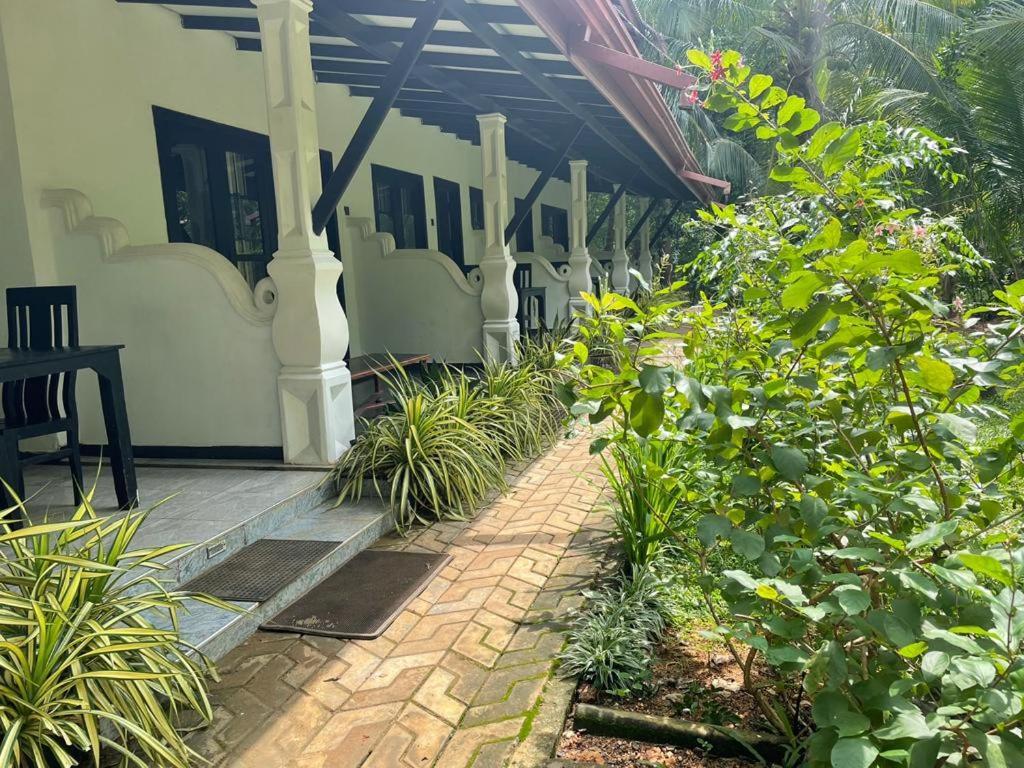 Amron Resort Sigiriya Luaran gambar