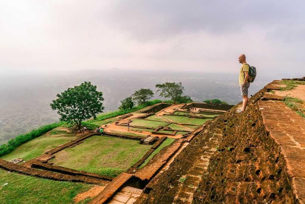 Amron Resort Sigiriya Luaran gambar
