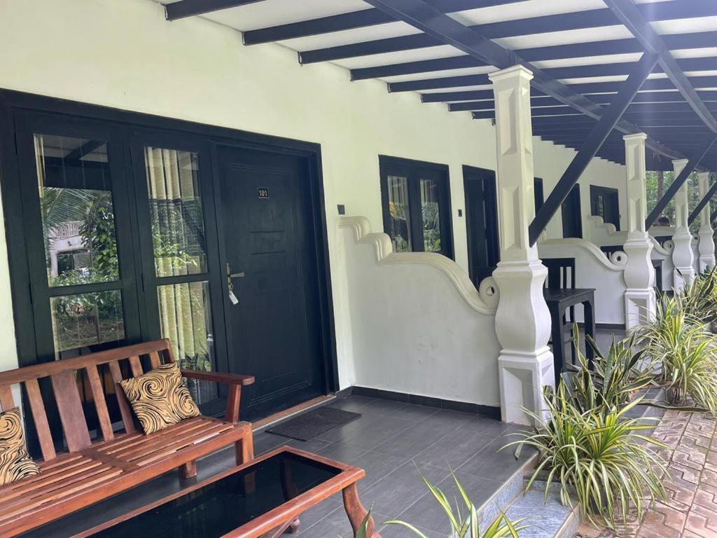 Amron Resort Sigiriya Bilik gambar