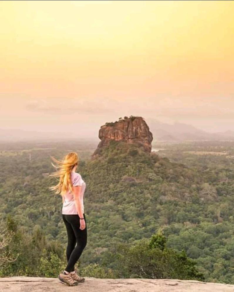 Amron Resort Sigiriya Bilik gambar
